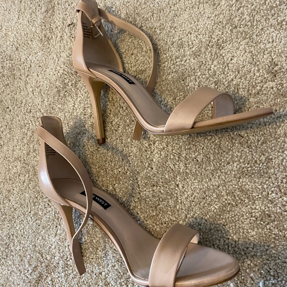 Nine West sandal heel - Picture 2 of 3